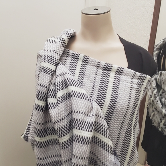 Ruyi Wrap - Picture 3 of 9